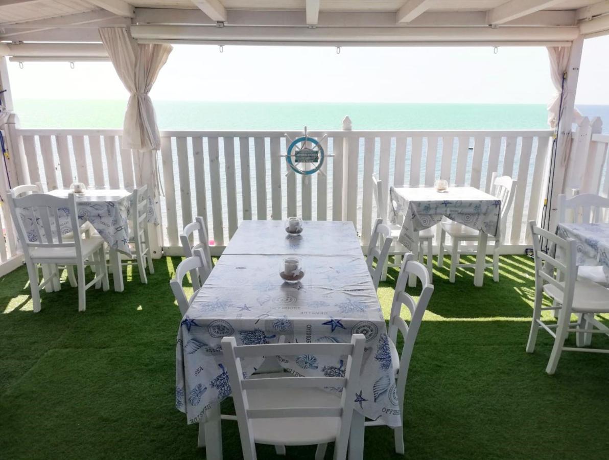 B&B Capo Rizzuto Fronte Mare Экстерьер фото